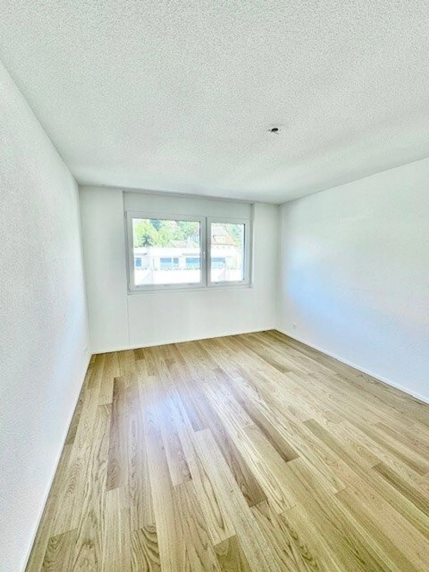 Moderne Wohlfühloase mit Aussicht - Foto 4 von 10