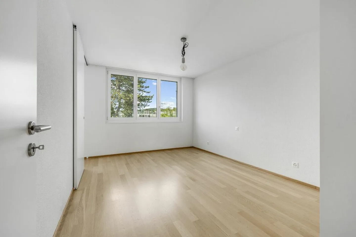 Attico con due terrazze e posto auto - Foto 6 di 13