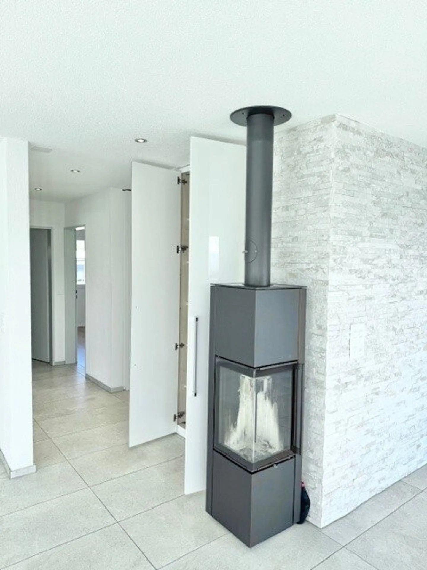 Moderne Wohlfühloase mit Aussicht - Foto 8 von 10