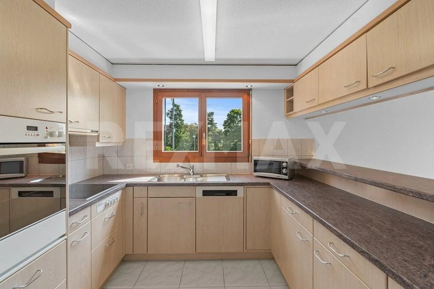 3.5 Room Apartment - Photo 9 of 13