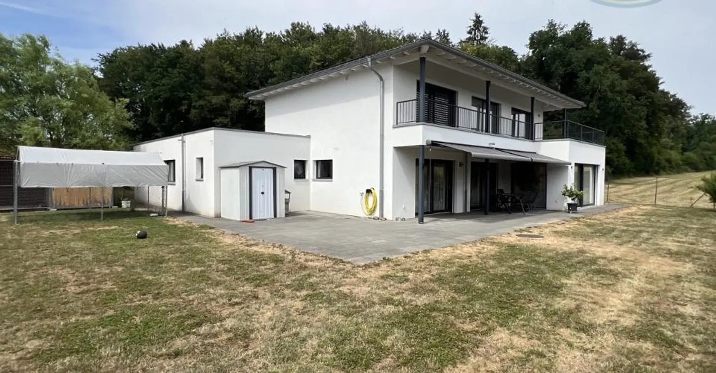 Modernes Haus mit Garten - Foto 11 von 11