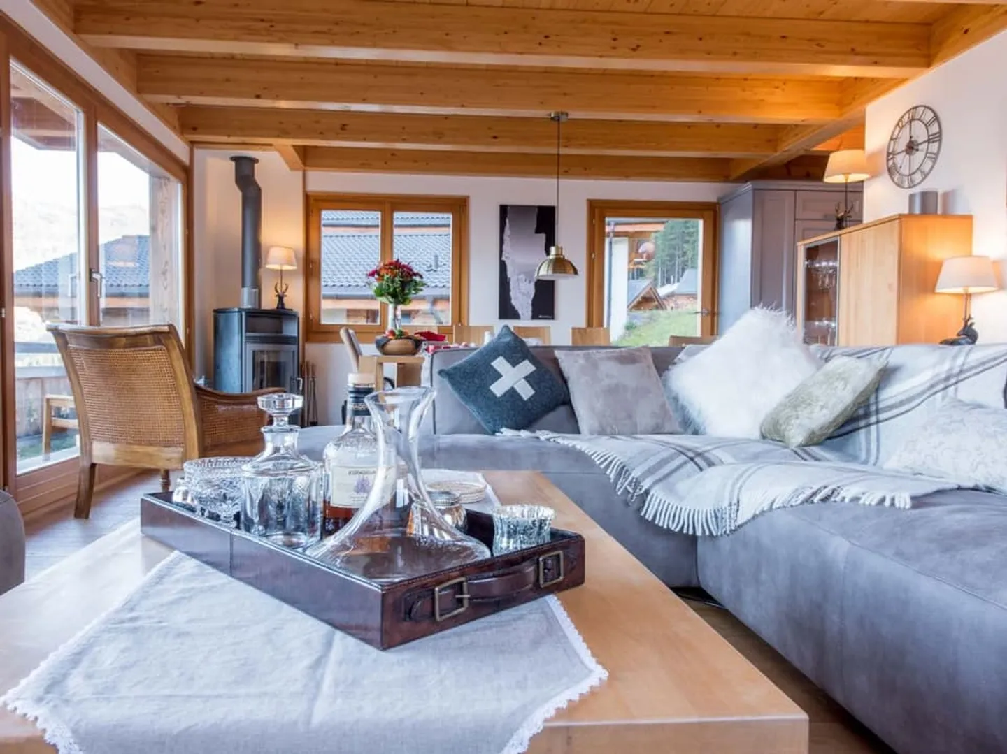 Luxury 5-Bed, 4-Bath Ski-In/Ski-Out Chalet with Breathtaking Views - Photo 2 of 13