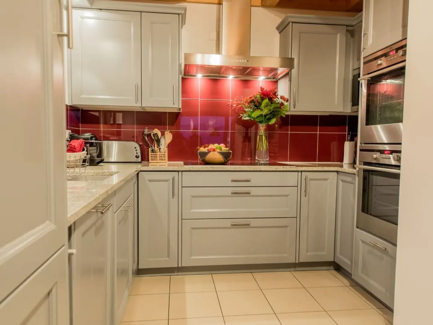 Luxury 5-Bed, 4-Bath Ski-In/Ski-Out Chalet with Breathtaking Views - Photo 12 of 13