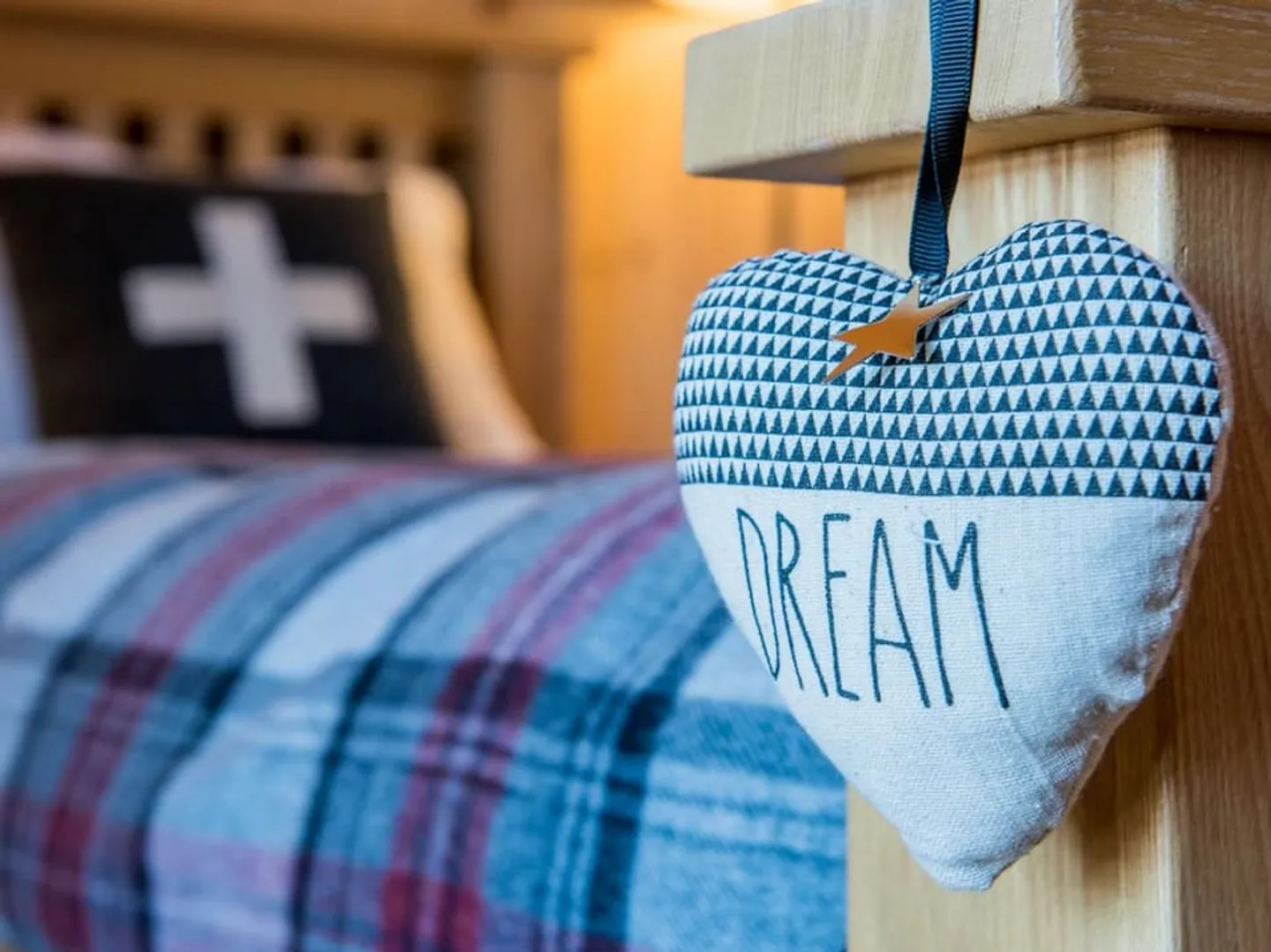 Luxury 5-Bed, 4-Bath Ski-In/Ski-Out Chalet with Breathtaking Views - Photo 13 of 13