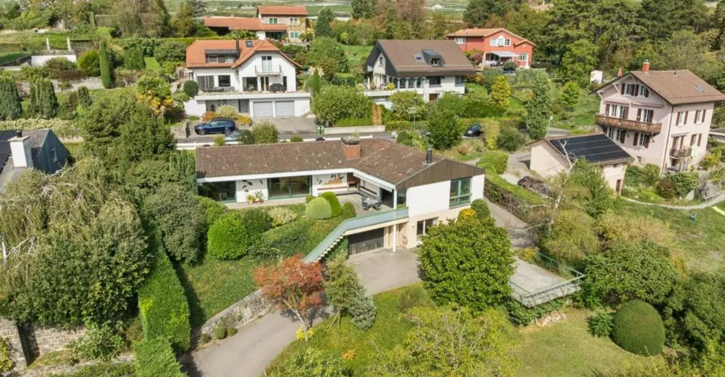 Architektenvilla mit Seeblick - Foto 1 von 11