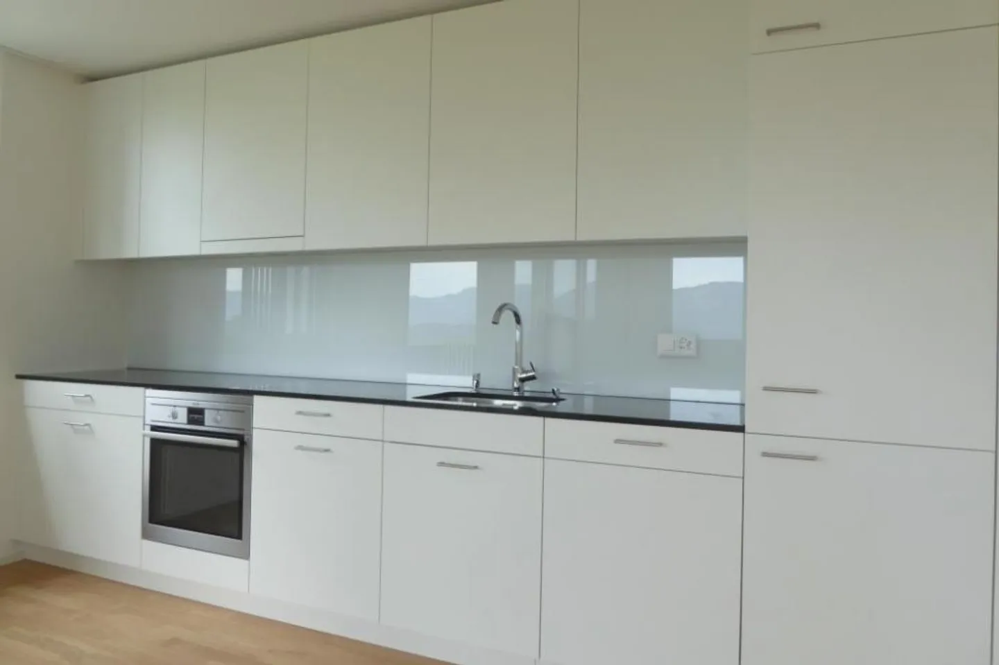 Moderne Wohnung mit schöner Aussicht! - Photo 1 of 7