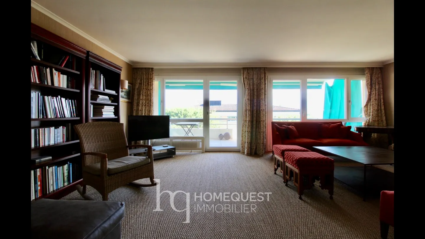 Appartamento Elegante con Vista Lago - Foto 4 di 13