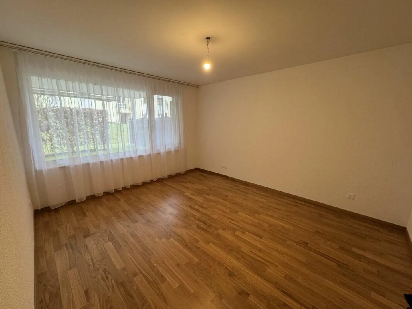 Bright 2.5 room apartment with great expansion - Photo 7 of 9