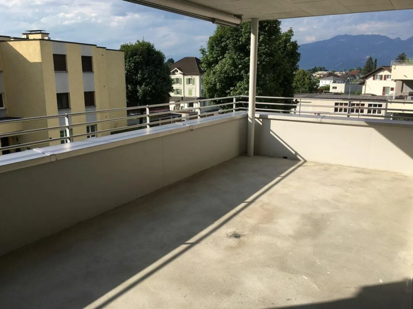 Bright 2.5 room apartment with great expansion - Photo 9 of 9