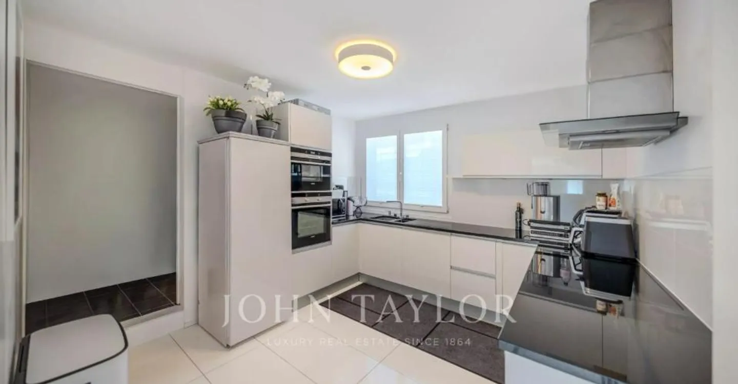 Penthouse di lusso a Montreux - Foto 4 di 13