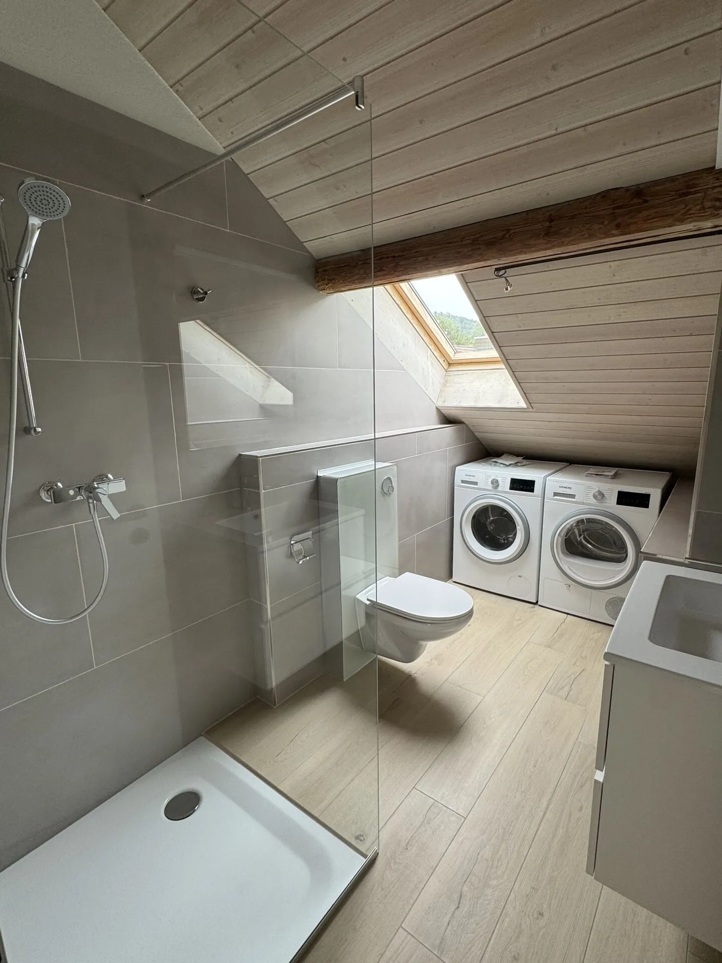Appartement en penthouse 4 1/2 pièces - Photo 5 sur 9
