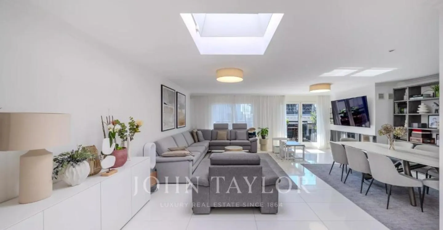 Penthouse di lusso a Montreux - Foto 1 di 13