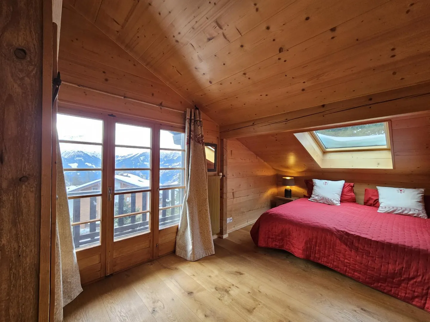 Chalet with 11 rooms - Photo 5 of 13