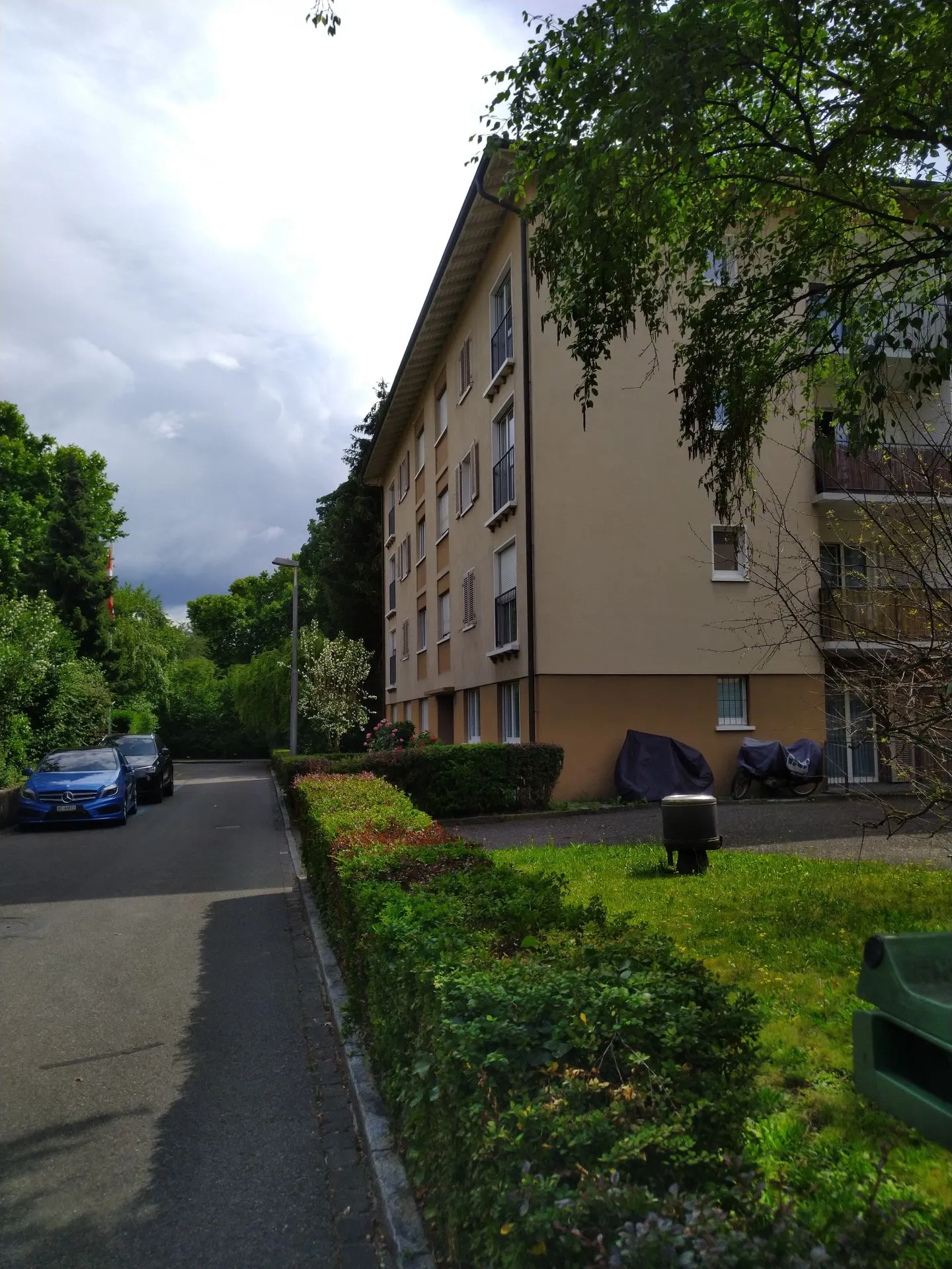 Appartamento moderno in una tranquilla strada laterale - Foto 2 di 8