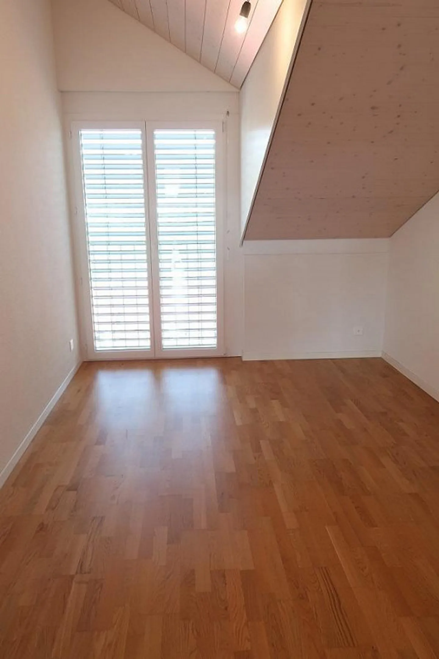 La tua nuova casa: Appartamento attico soleggiato di 4,5 stanze - Foto 6 di 10