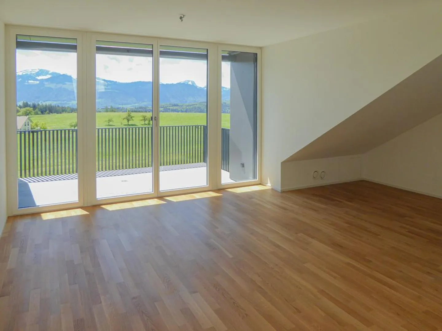 Wohnen mit hohem Ausbaustandard und toller Aussicht! - Photo 1 of 6