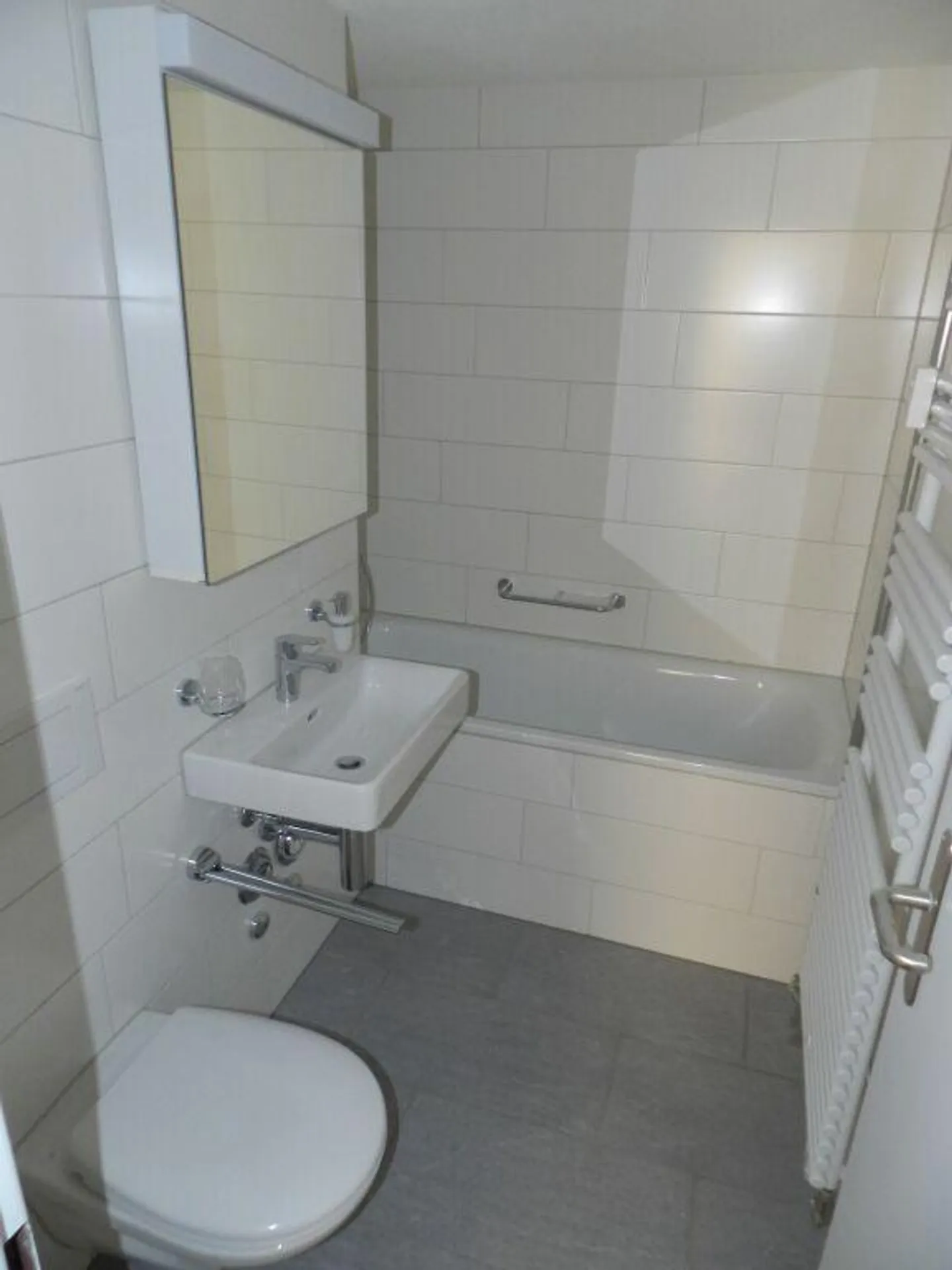 Helle 4.5 Zimmerwohnung im Zentrum von Kreuzlingen - Photo 2 of 7