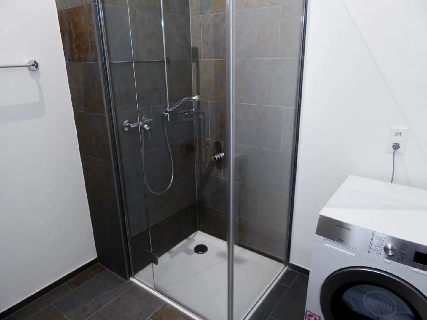 Wohnen mit hohem Ausbaustandard und toller Aussicht! - Photo 5 of 6