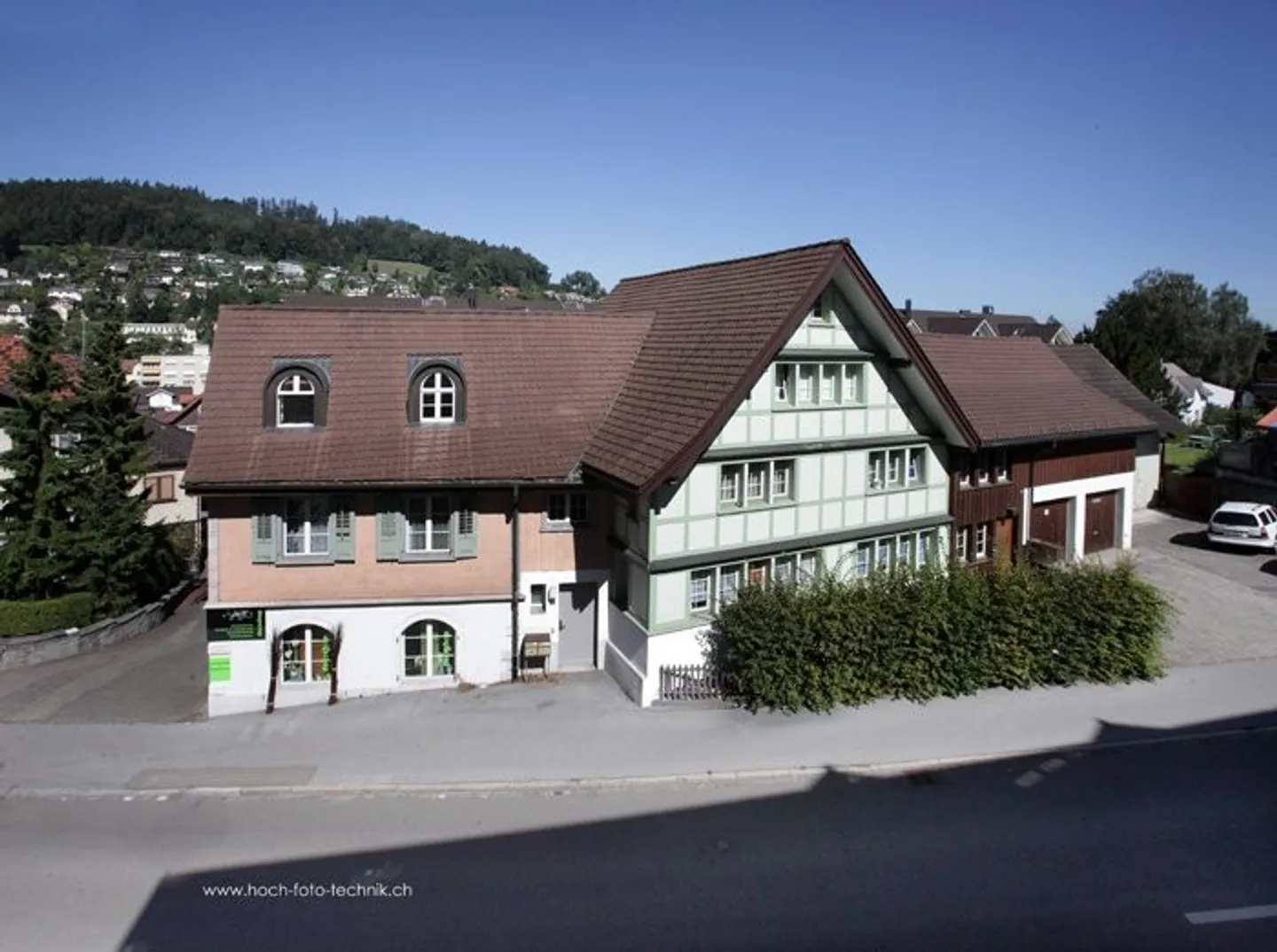 Atelier à louer dans le centre du village d'Oberuzwil - Photo 1 sur 4