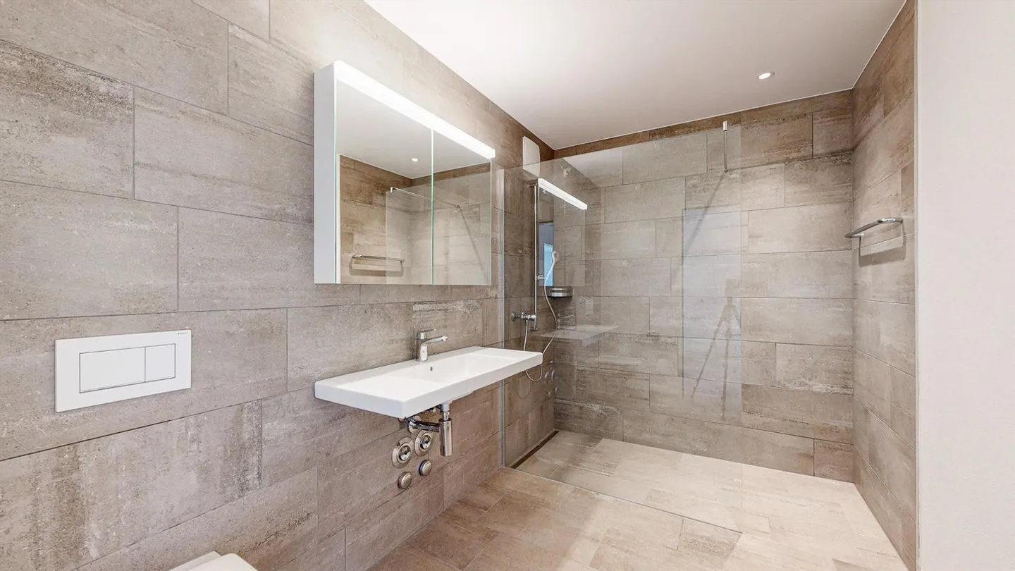 3.5 Room Apartment with a View of the Green - Photo 8 of 11