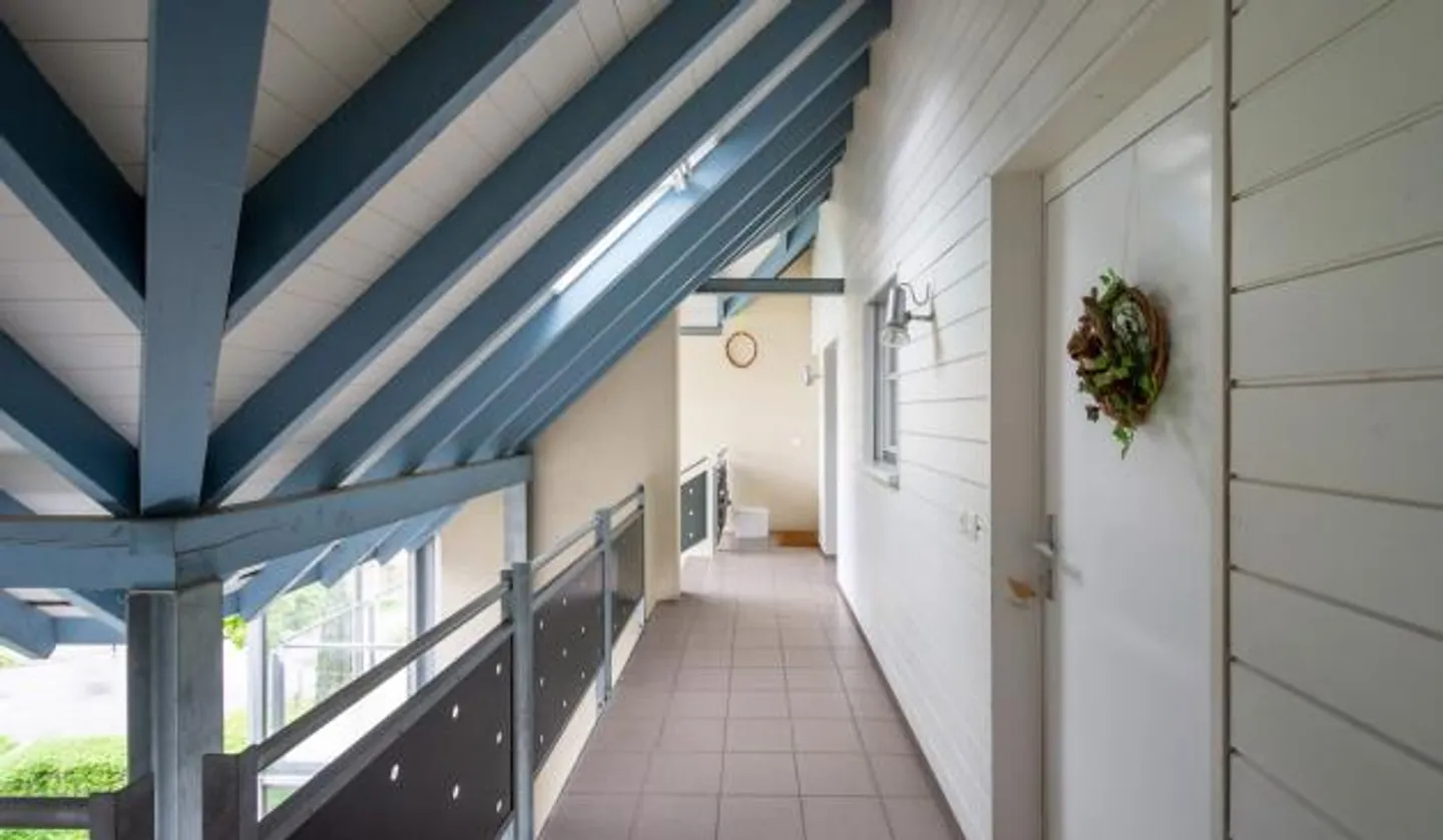 Zu  vermieten sehr ruhige und sonnige 4 1/2 Zimmer Maisonettewohnung - Foto 3 von 26