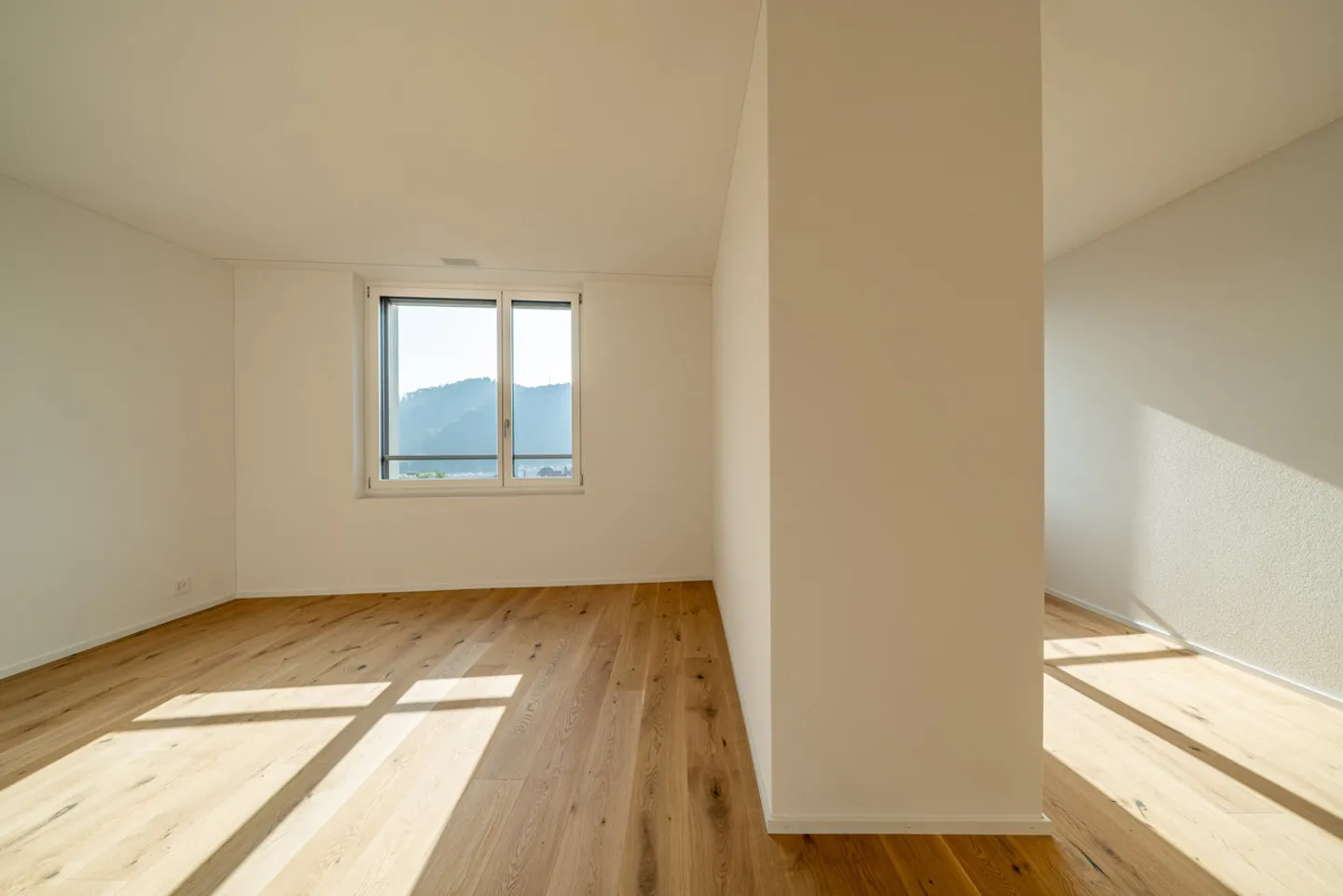 Première occupation - Appartement en attique au cœur de Willisau - Photo 6 sur 8