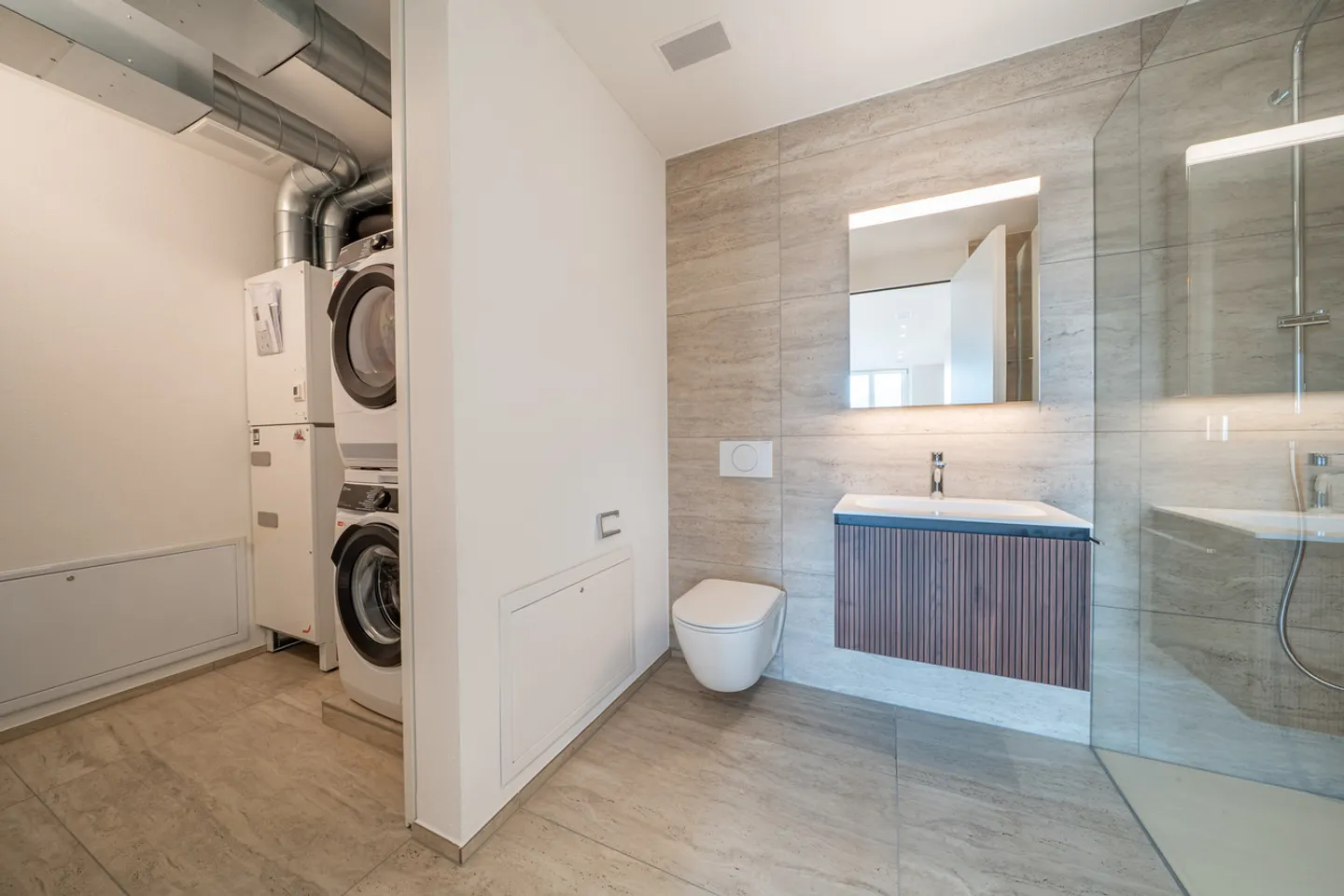 Première occupation - Appartement en attique au cœur de Willisau - Photo 7 sur 8