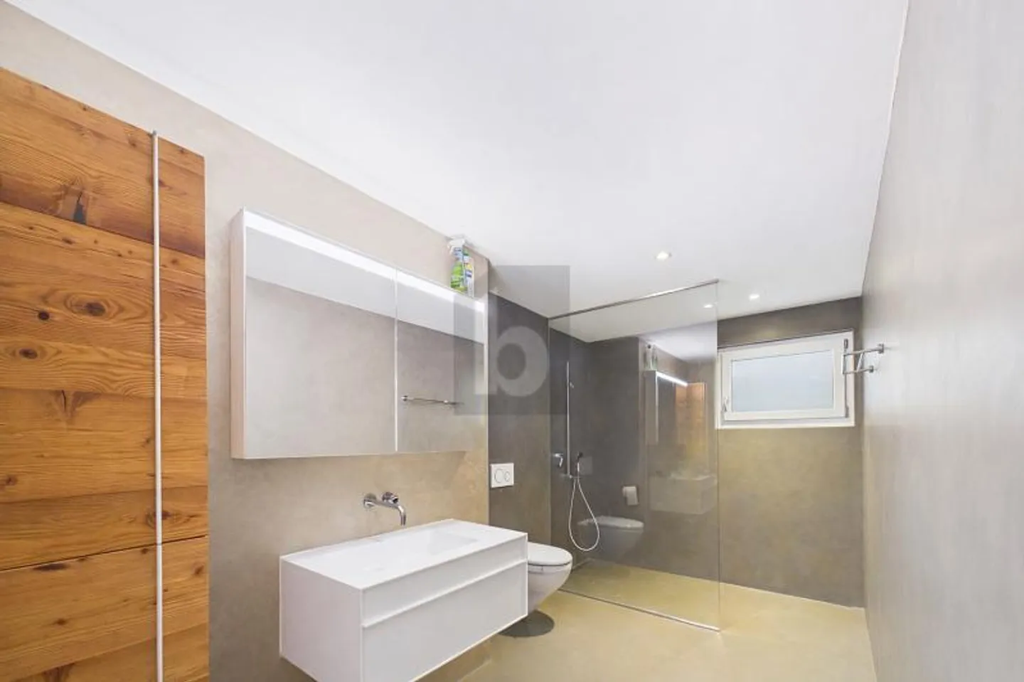 MODERN JEWEL WITH POOL, SAUNA AND VIEW - Photo 3 of 6