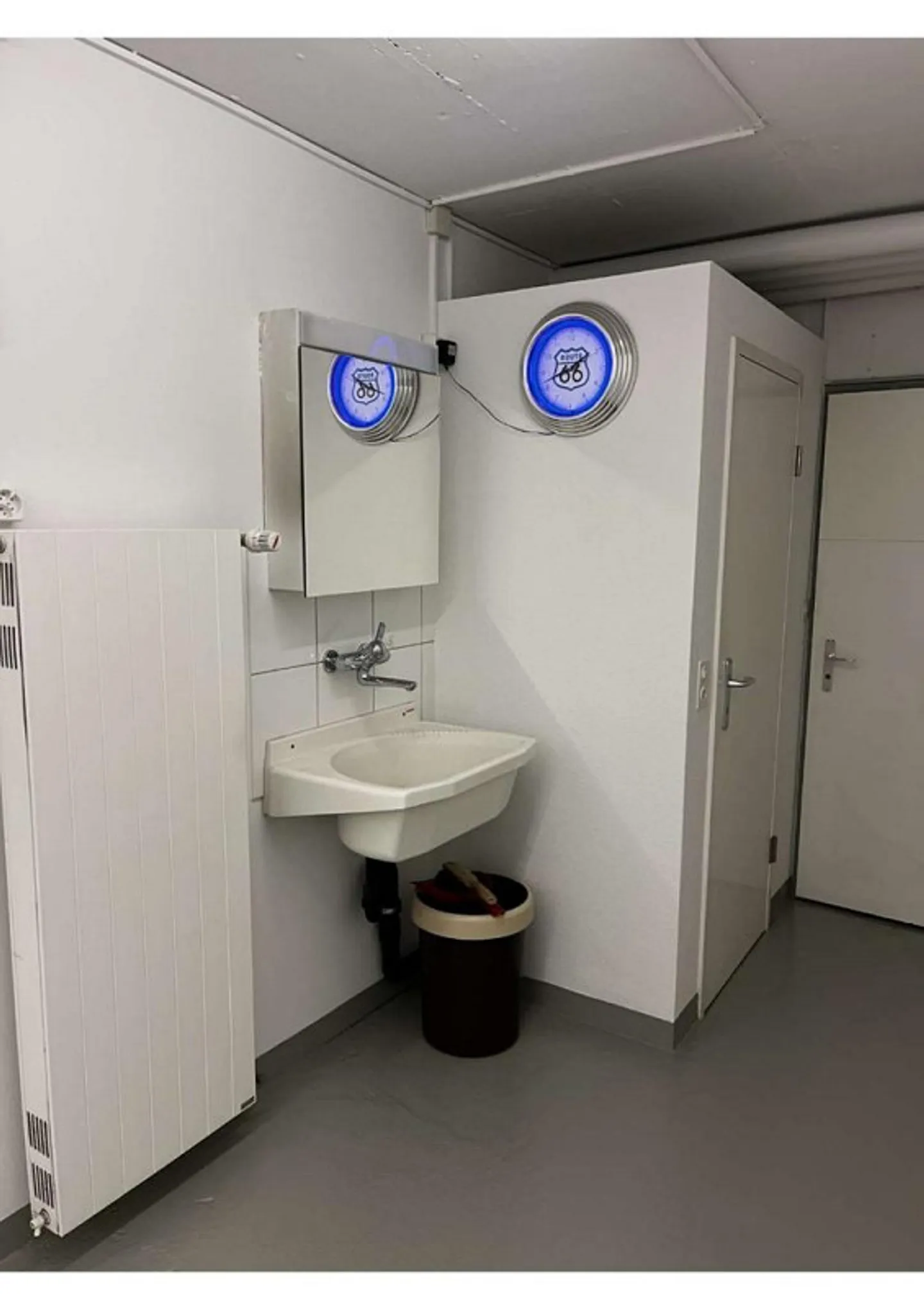 Espace de bricolage et de stockage polyvalent disponible - Photo 3 sur 4