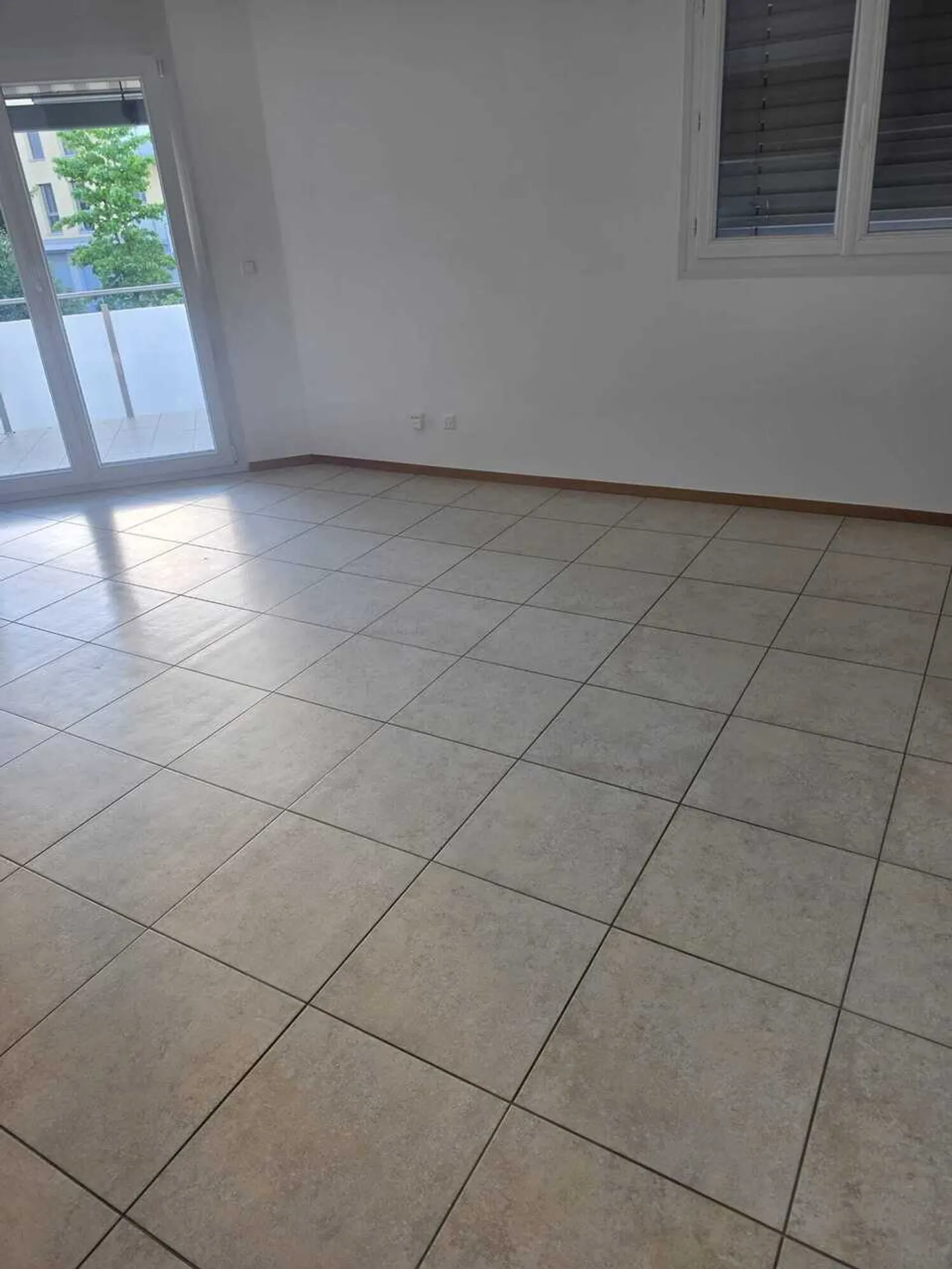Appartement spacieux 4.5 pièces - Photo 3 sur 9