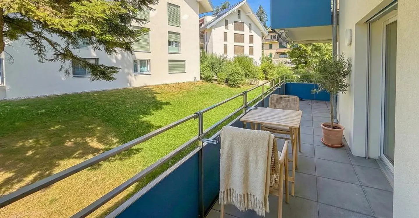 Geräumige 4,5-Zimmer-Wohnung von 127 m2 mit herrlichem Blick - Foto 4 von 12