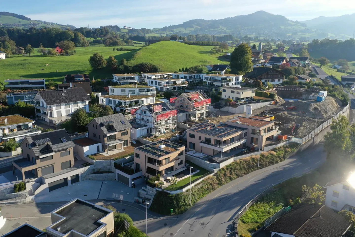 Maison moderne avec vue panoramique : une maison de plus disponible - Photo 2 sur 7