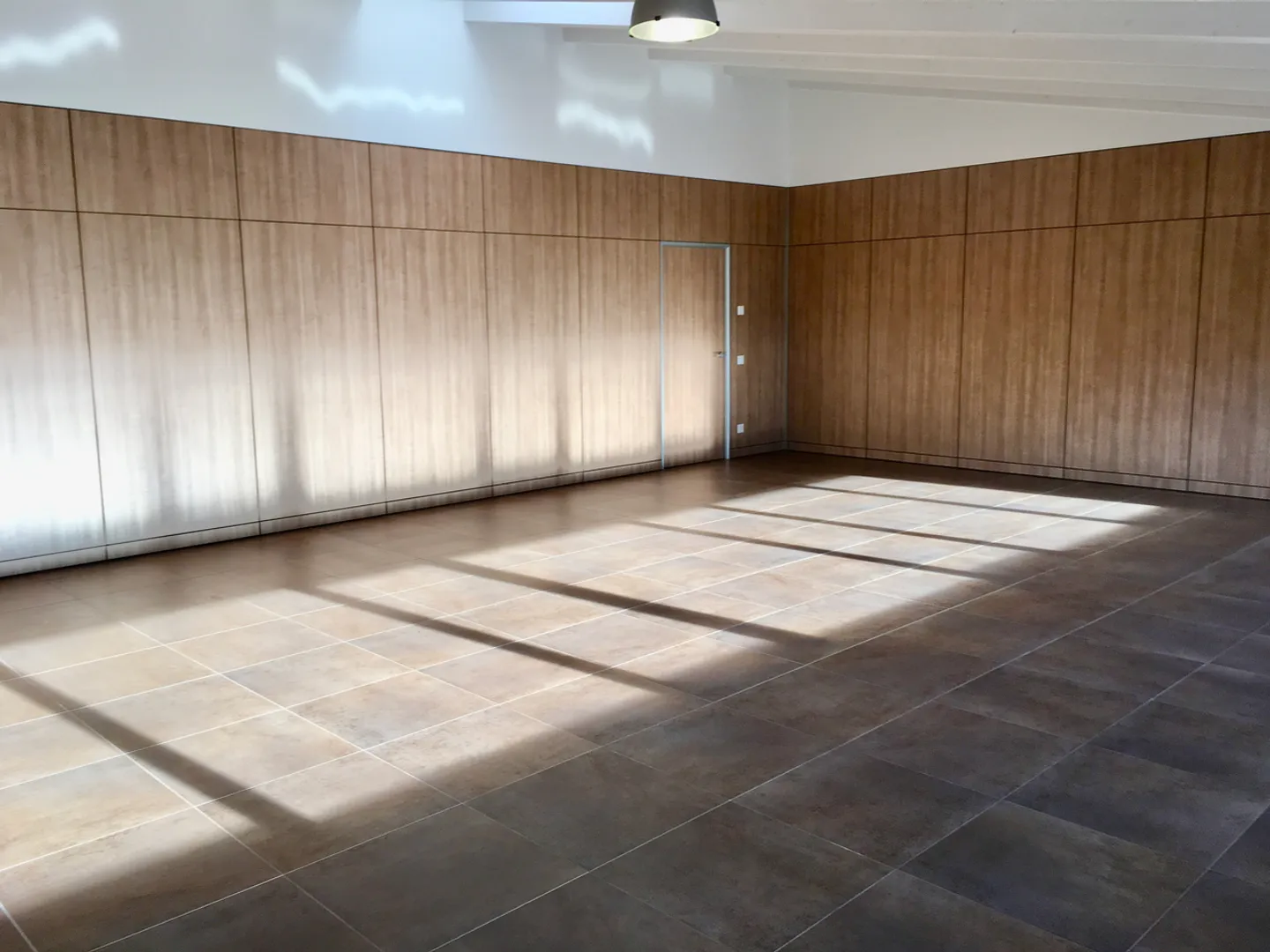 Commercial Space of 338 sqm with 3 Offices in Convenient Area in Castione - Photo 9 of 11