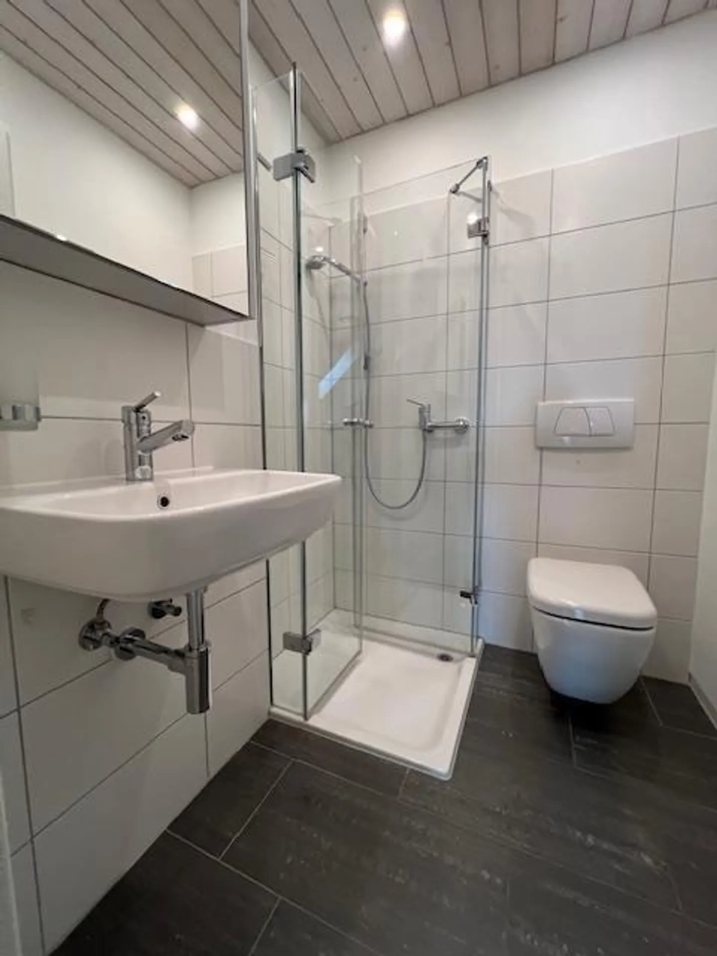 Zu  vermieten sehr ruhige und sonnige 4 1/2 Zimmer Maisonettewohnung - Foto 20 von 26