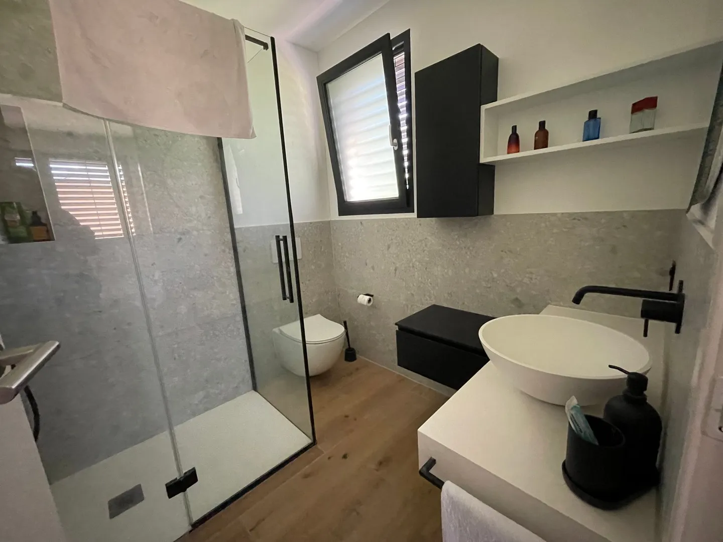 Maison individuelle à Monte Carasso avec jardin et piscine. - Photo 7 sur 12