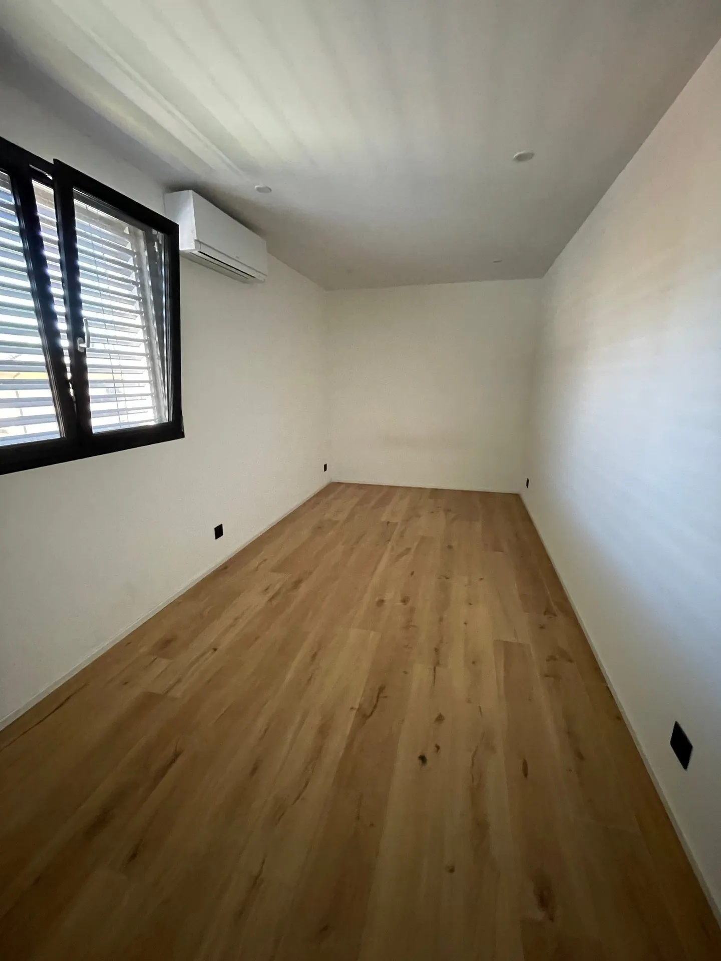 Maison individuelle à Monte Carasso avec jardin et piscine. - Photo 8 sur 12