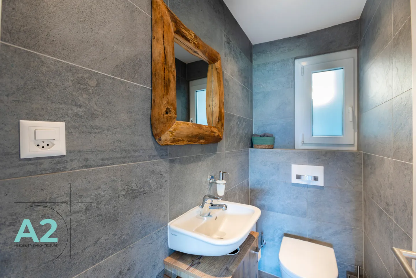 Belle maison entièrement rénovée - Photo 19 sur 21