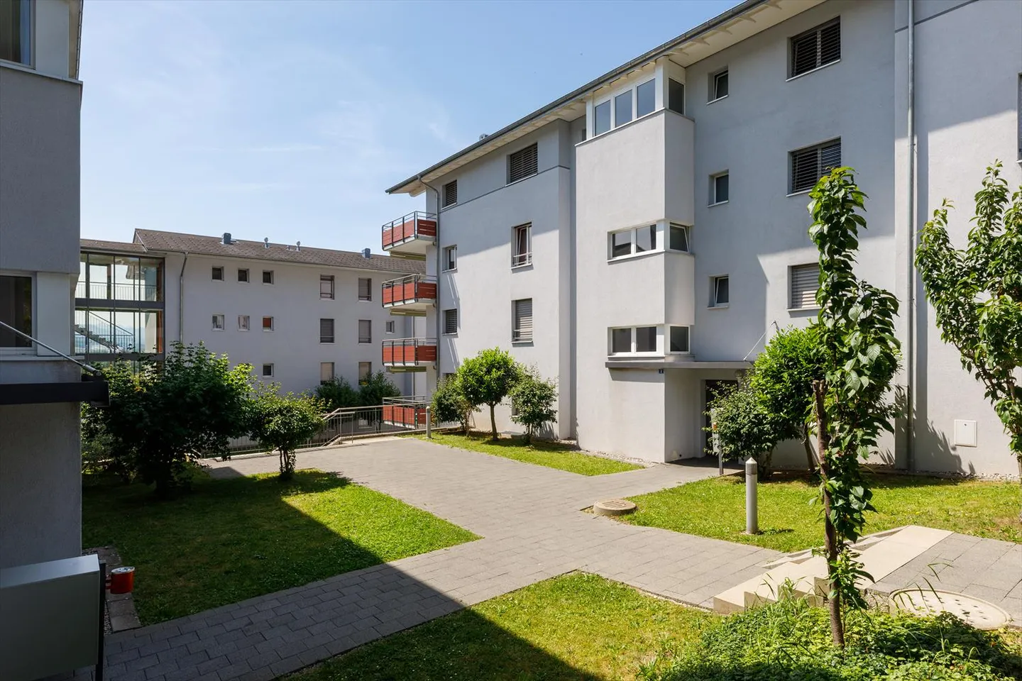 3.5 Room Apartment - Photo 2 of 6