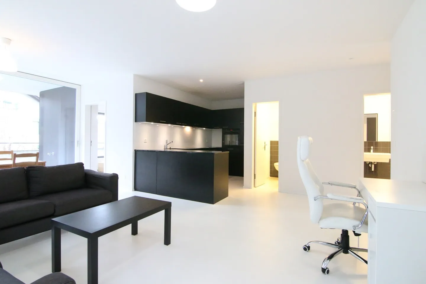 Appartement lumineux de 3,5 pièces avec standard de propriété - Photo 1 sur 8