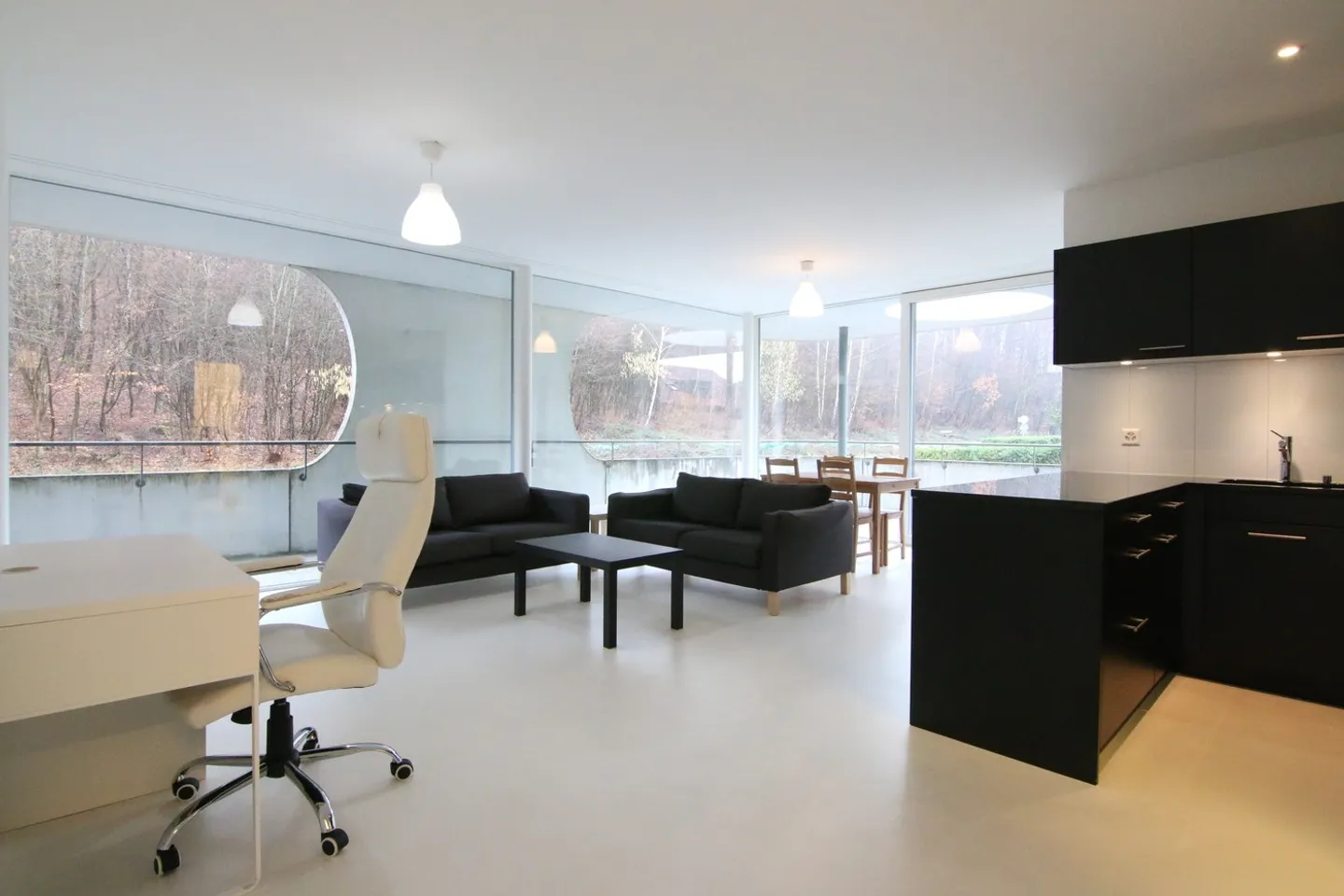 Appartement lumineux de 3,5 pièces avec standard de propriété - Photo 2 sur 8