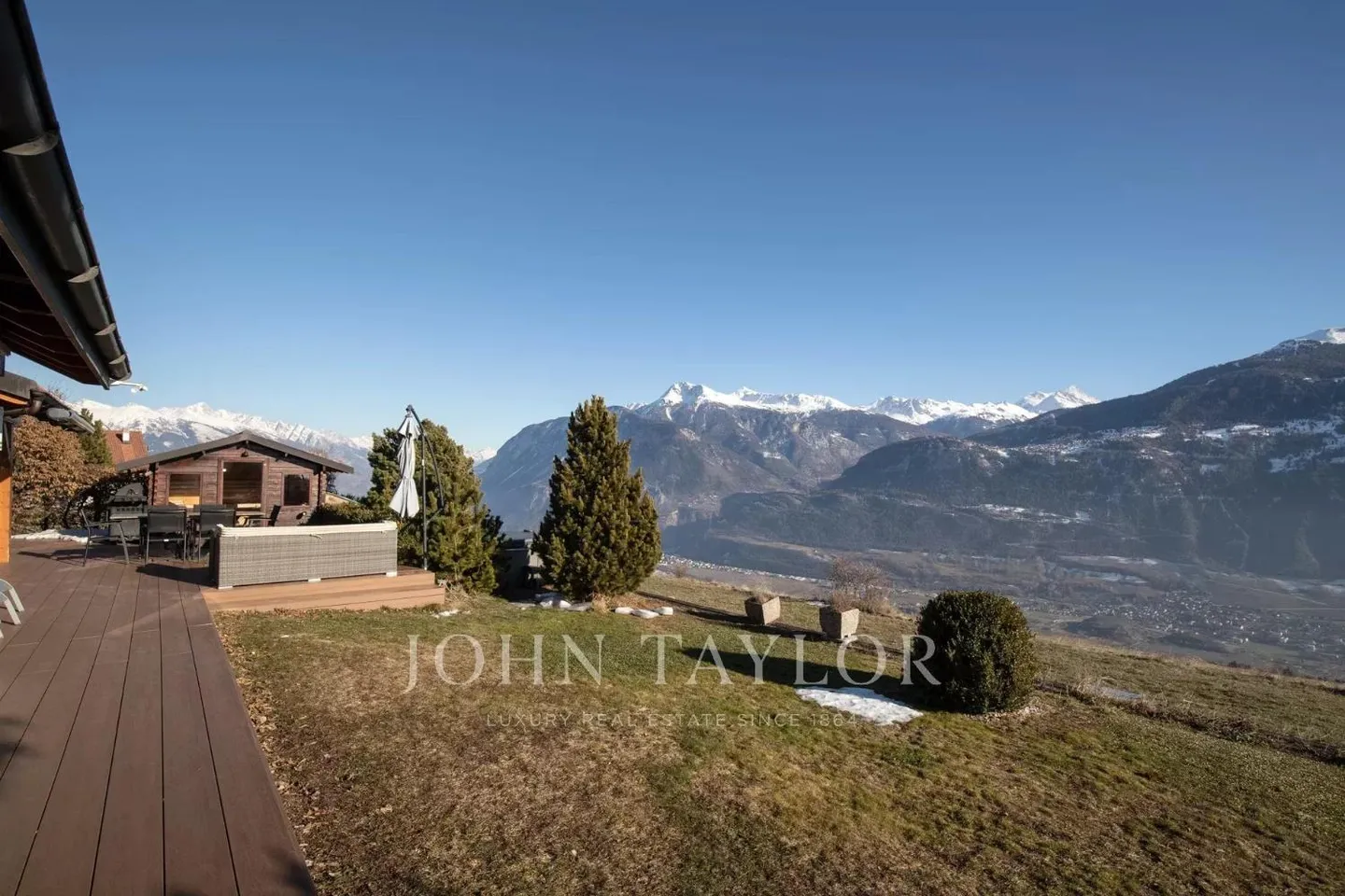 Villa Stupenda con Vista Alpina - Foto 2 di 10