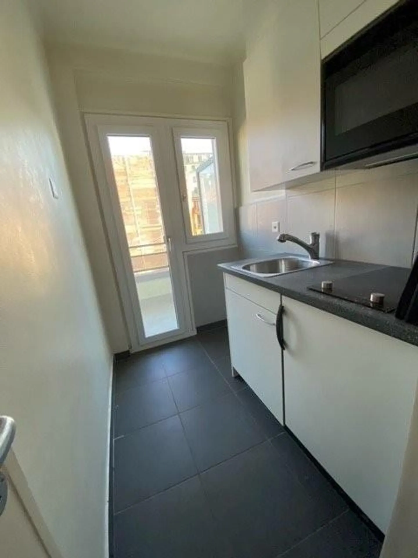 Bellissimo studio nel centro città - Foto 3 di 3