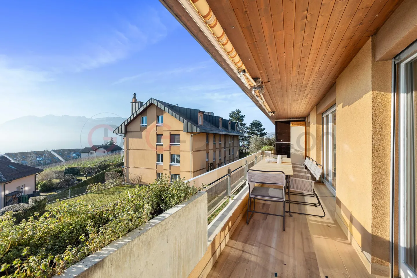 Appartement spacieux avec une vue panoramique sur le Lac Léman et le Lavaux - Photo 3 sur 14