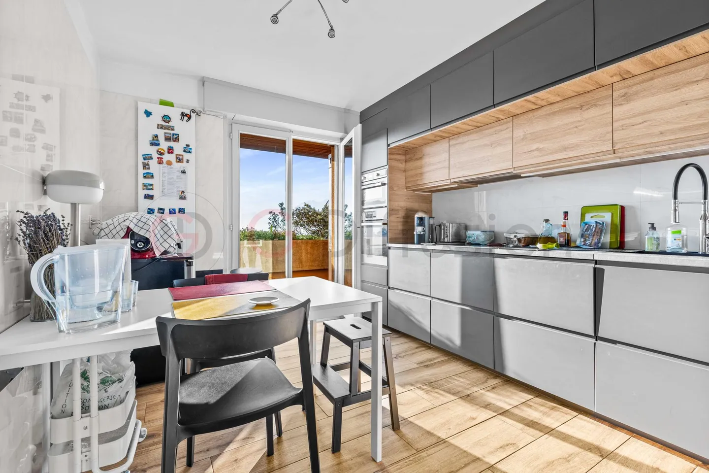 Appartement spacieux avec une vue panoramique sur le Lac Léman et le Lavaux - Photo 4 sur 14