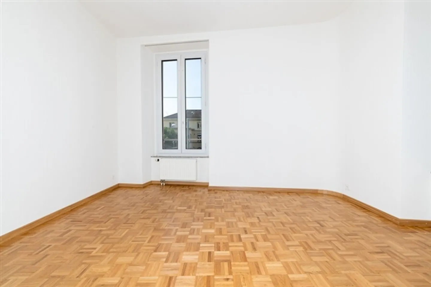 Apartment for rent - Photo 2 of 6