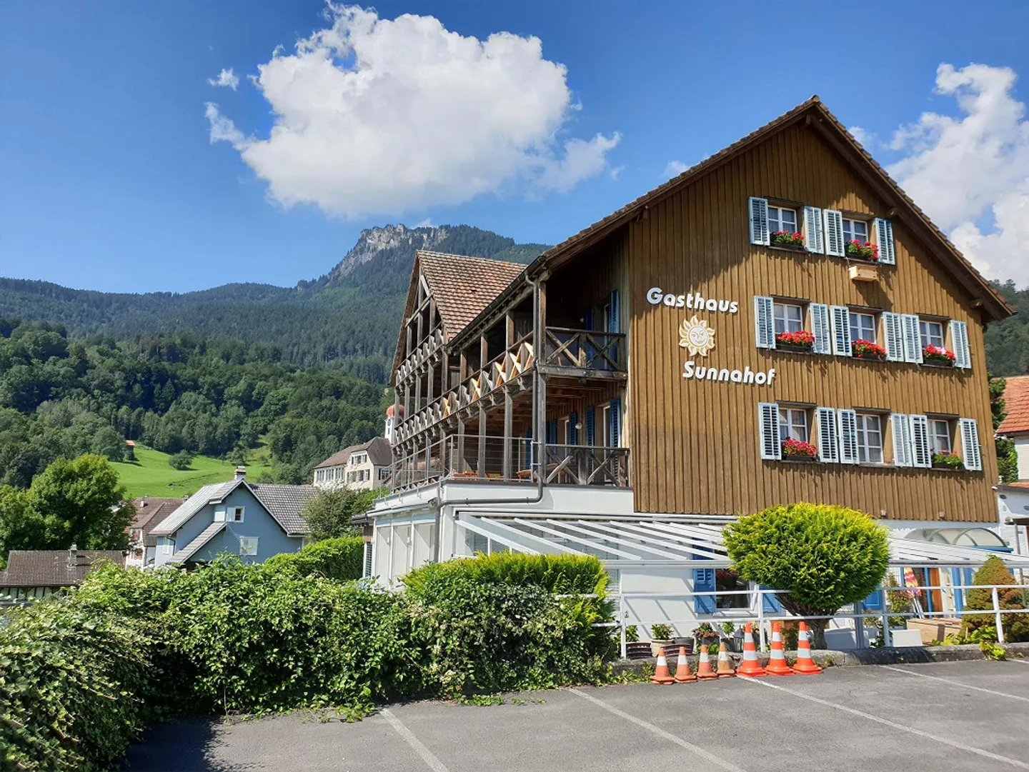 Camera mensile flessibile con servizio e bella vista - Foto 1 di 11