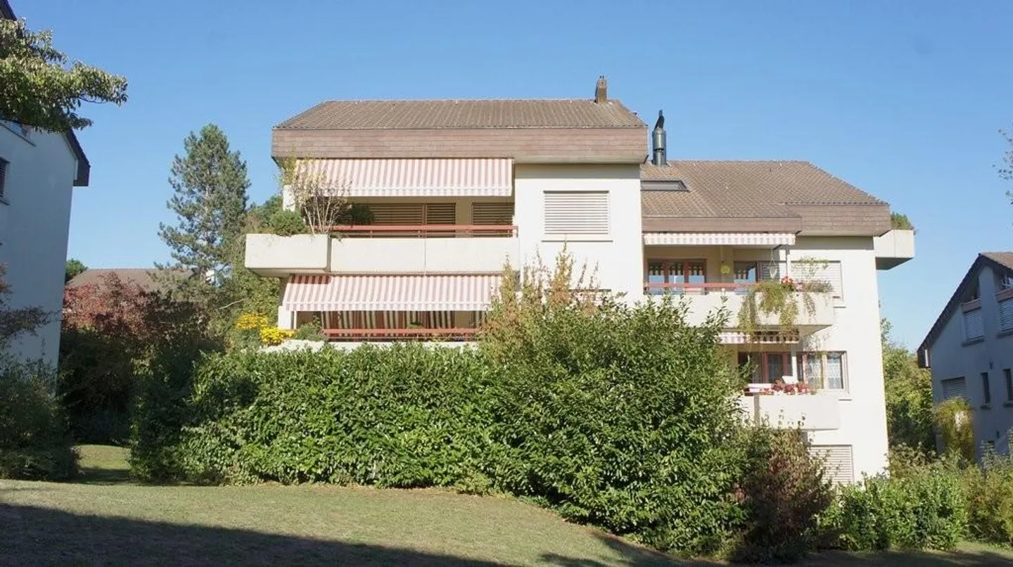 Appartamento affascinante 3.5 stanze a Oberwil - Foto 1 di 8