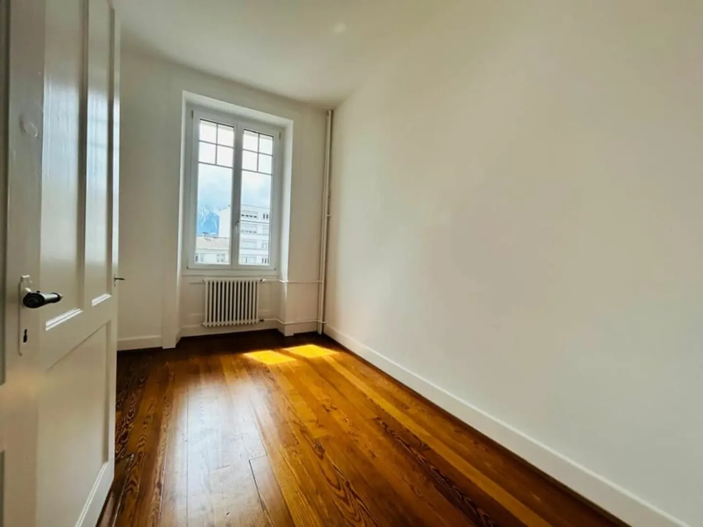 Appartamento con 2 camere e grande terrazza - Foto 3 di 5