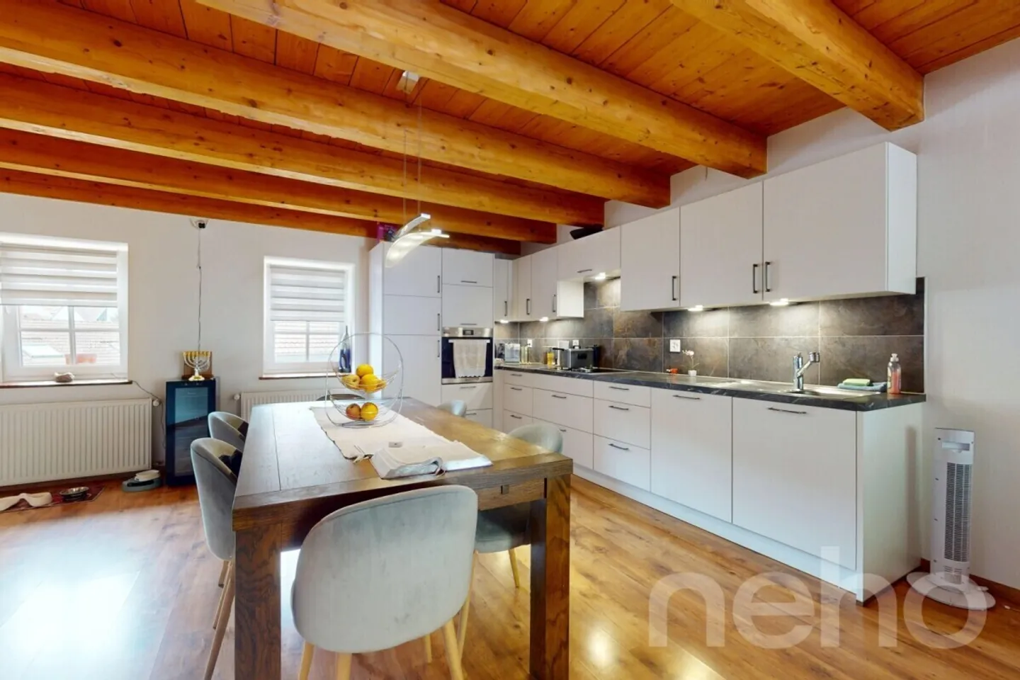 Ampia casa plurifamiliare con 3 unità in una posizione tranquilla - Foto 4 di 13
