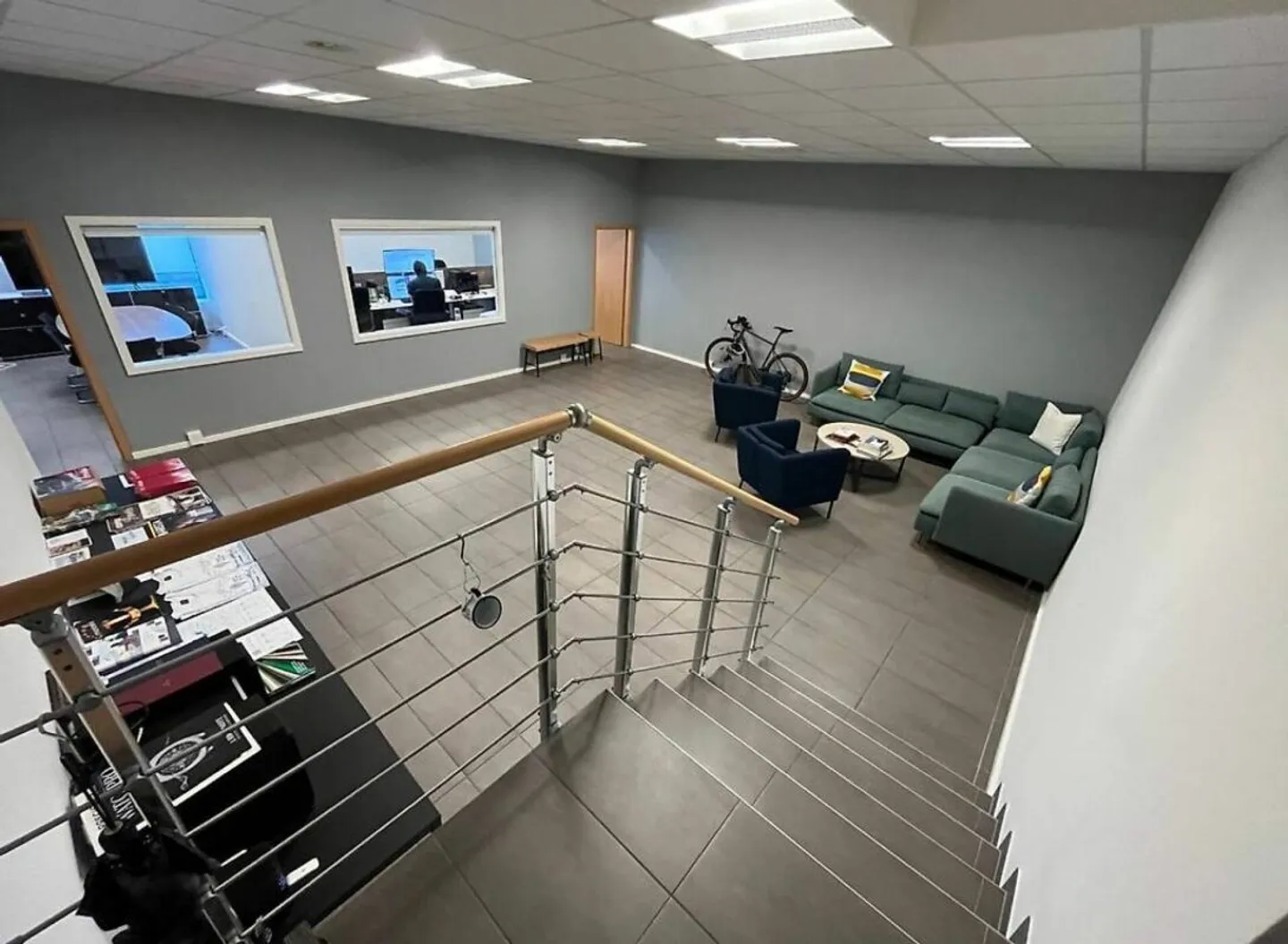 Wunderschöner Verkaufsraum im Herzen von Lausanne zu verkaufen; FREI oder VERMIETET. 13,5% Rendite auf Eigenkapital. - Foto 3 von 6